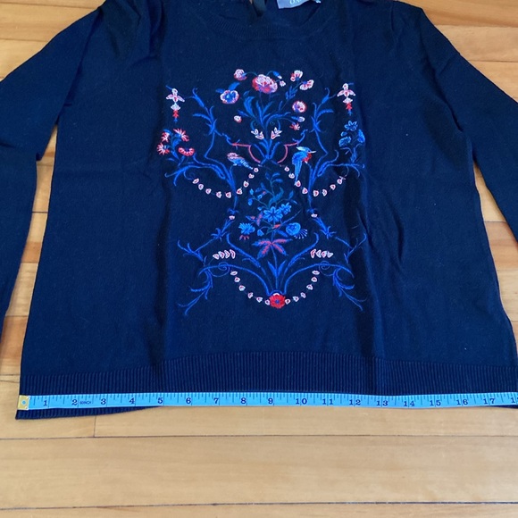 Oasis Small black embroidered sweater - Picture 5 of 6